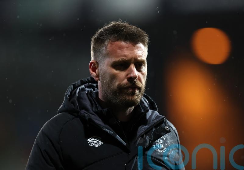 Rob Edwards left frustrated after late penalty denies Luton win at Sunderland