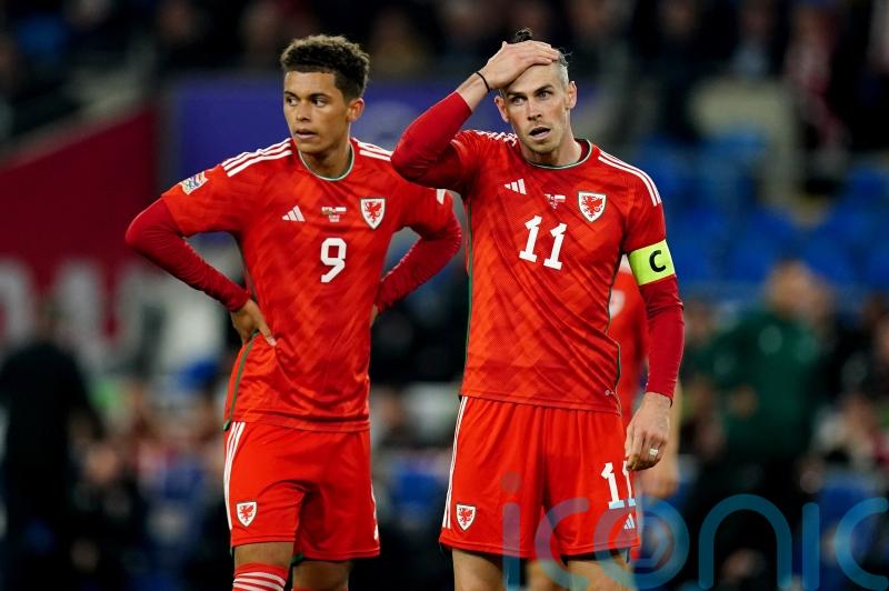 Brennan Johnson backed to deal with the pressure of Gareth Bale comparisons