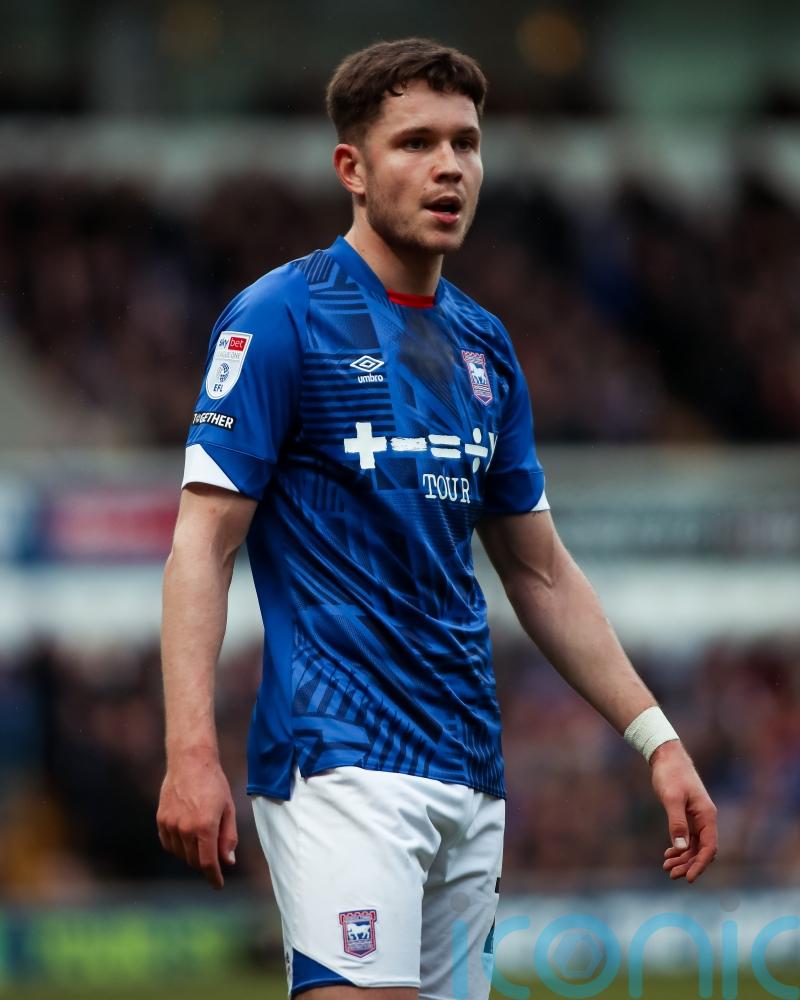 Ipswich crush Wycombe to move into automatic promotion places