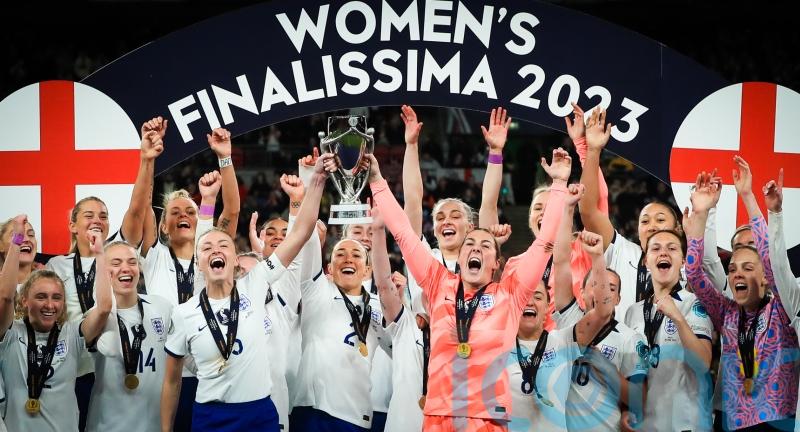 Stopping Sam Kerr and decisions at both ends &ndash; the key issues for England