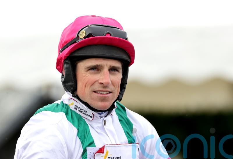 Shoulder injury sidelines Harry Skelton