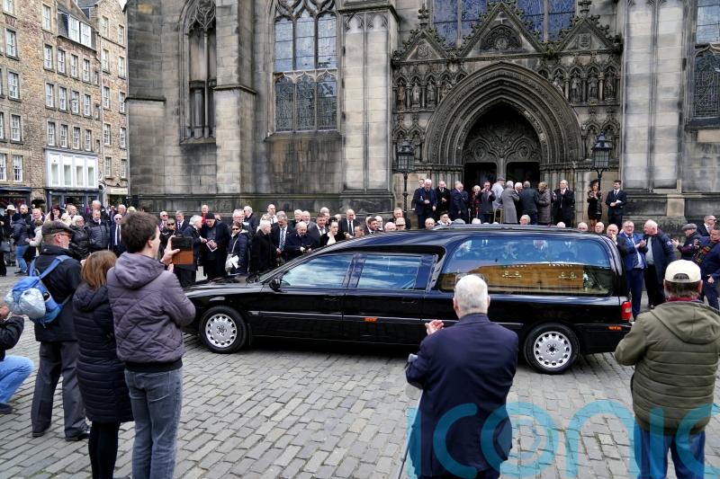 Ken Buchanan hailed as &lsquo;massive inspiration&rsquo; as boxing great is laid to rest