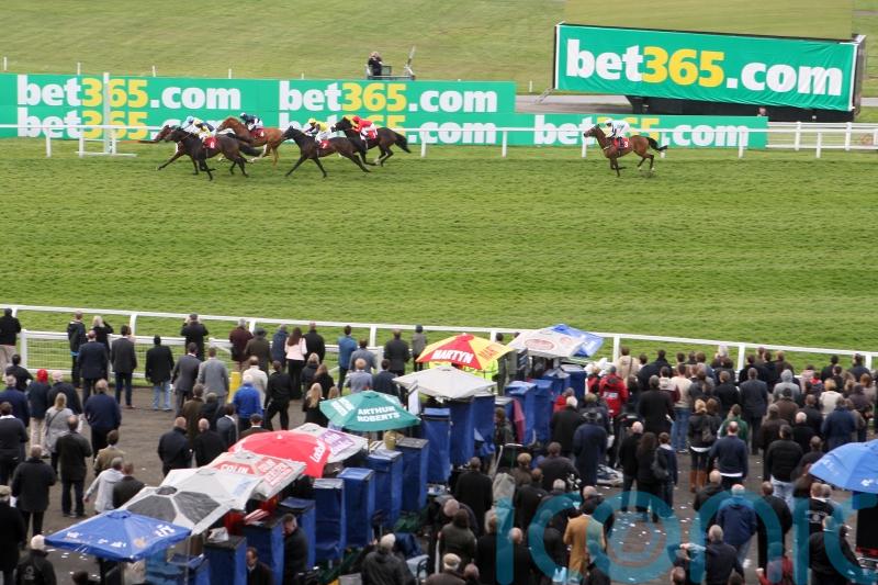 Heavy rain leads to Sandown abandoning Friday card