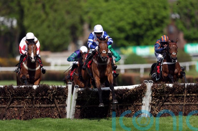 Select performance sees Knappers Hill on top