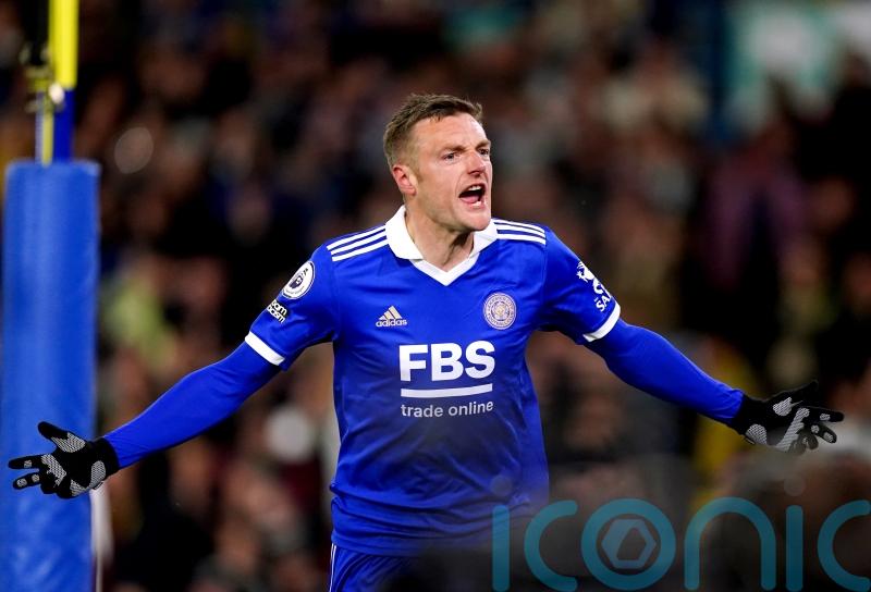 Dean Smith welcomes Jamie Vardy&rsquo;s return to form in Leicester&rsquo;s relegation fight