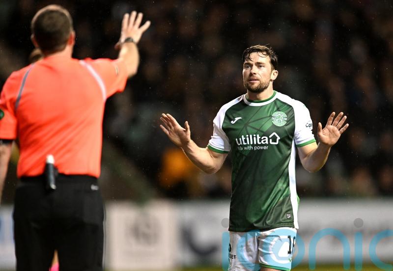 Lewis Stevenson extends Hibs stay