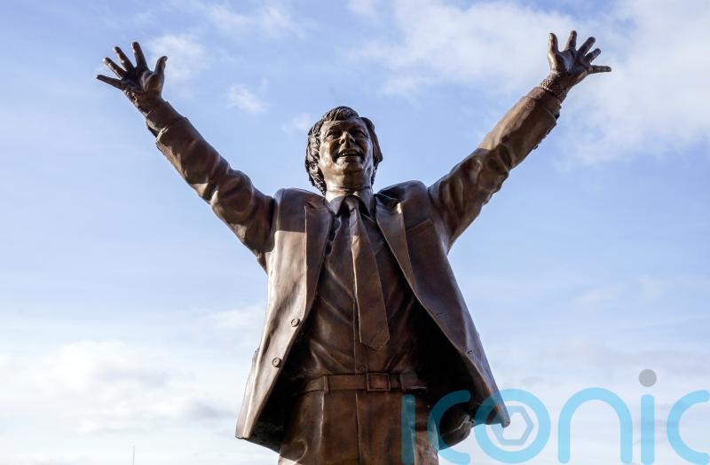 Sir Alex Ferguson fell in a puddle and &lsquo;it was brilliant&rsquo; &ndash; Dons great McMaster