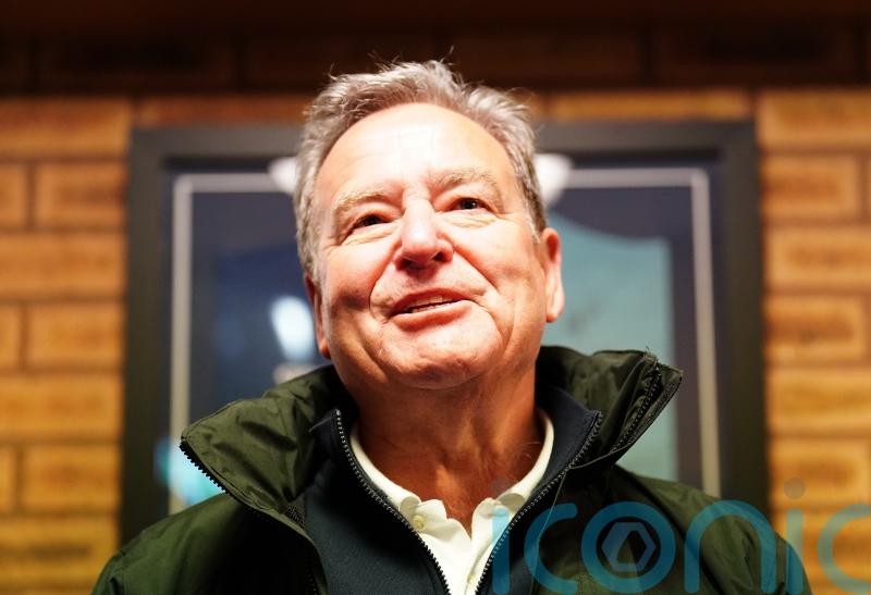 Jeff Stelling signs off from Soccer Saturday as touching tributes pour in