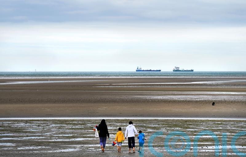 Ireland&rsquo;s population tops 5 million for the first time since 1840s