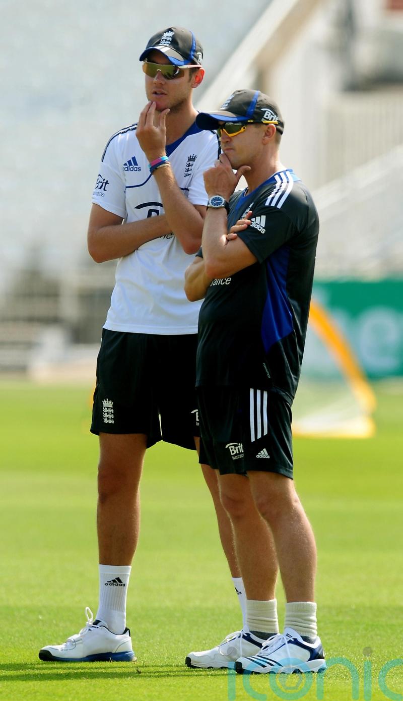 Stuart Broad hopeful Andy Flower does not reveal England secrets to Australia