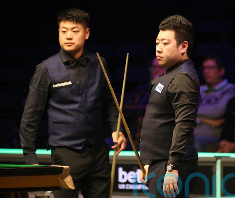 Liang Wenbo and Li Hang banned from snooker for life over match-fixing