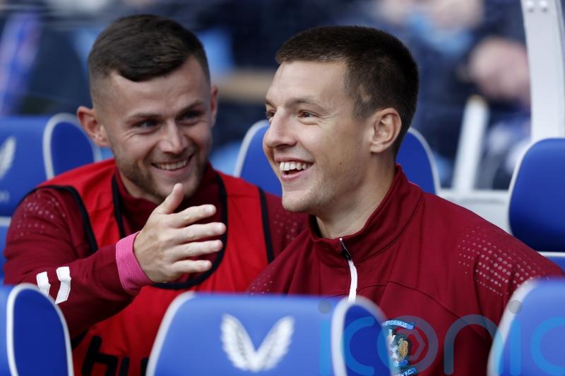 Brad Lyons signs new deal at Kilmarnock