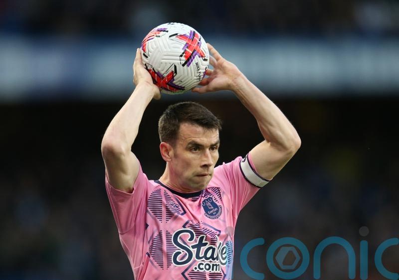 Everton offer Seamus Coleman new deal but Yerry Mina and Andros Townsend leave