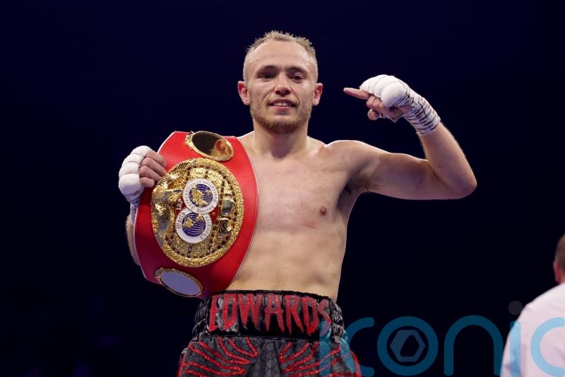 Sunny Edwards defends world title with unanimous win over Andres Campos