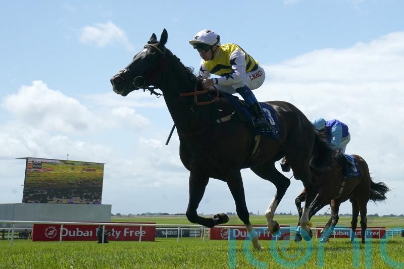 Commanche Falls shows plenty of Dash at the Curragh