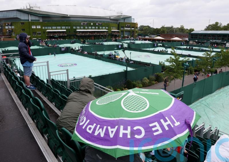 Met Office predicts &lsquo;frustrating few hours&rsquo; for players and fans at Wimbledon