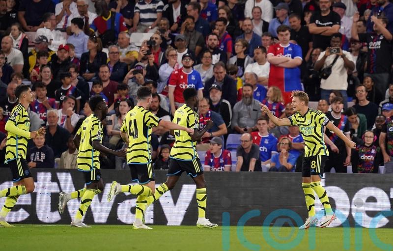 Martin Odegaard&rsquo;s penalty earns 10-man Arsenal gritty victory at Crystal Palace