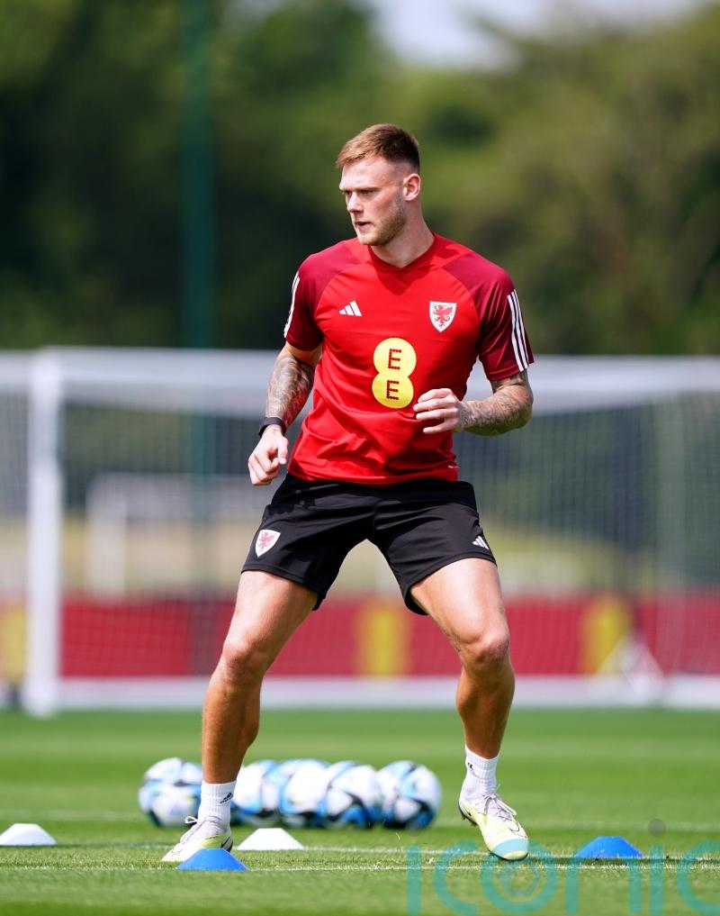 Joe Low makes victorious return to Bristol as Wycombe beat lacklustre Pirates