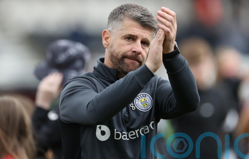 We&rsquo;ve won, that&rsquo;s it, all over &ndash; Stephen Robinson jokes after St Mirren go top