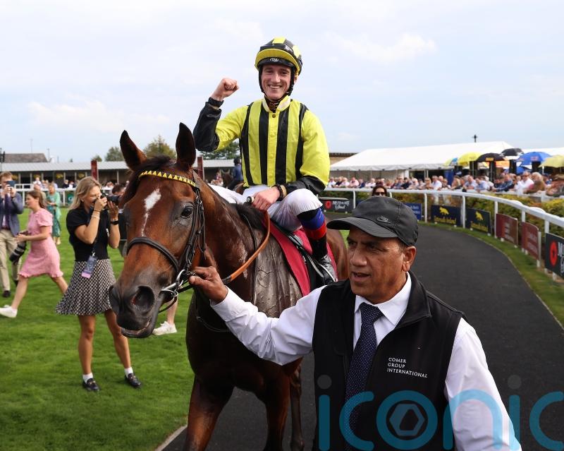 Eldar Eldarov too strong for returning Kyprios in Irish St Leger