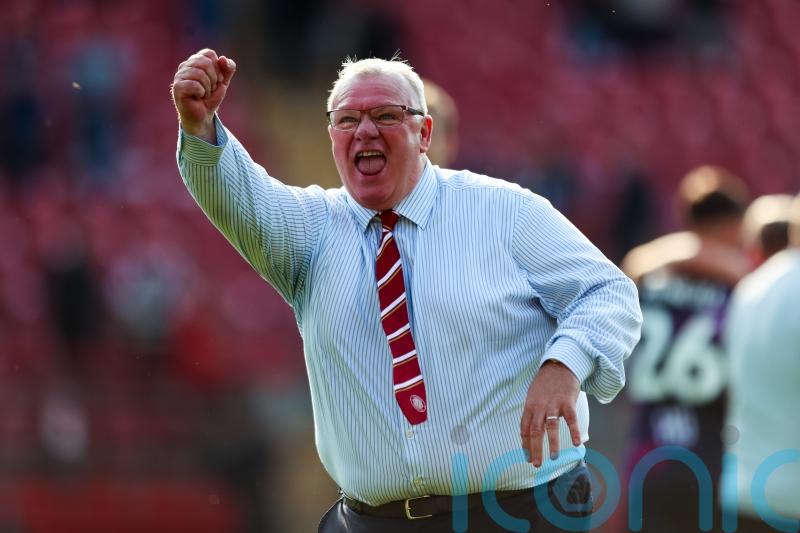 Steve Evans expects Stevenage to have a strong season in League One