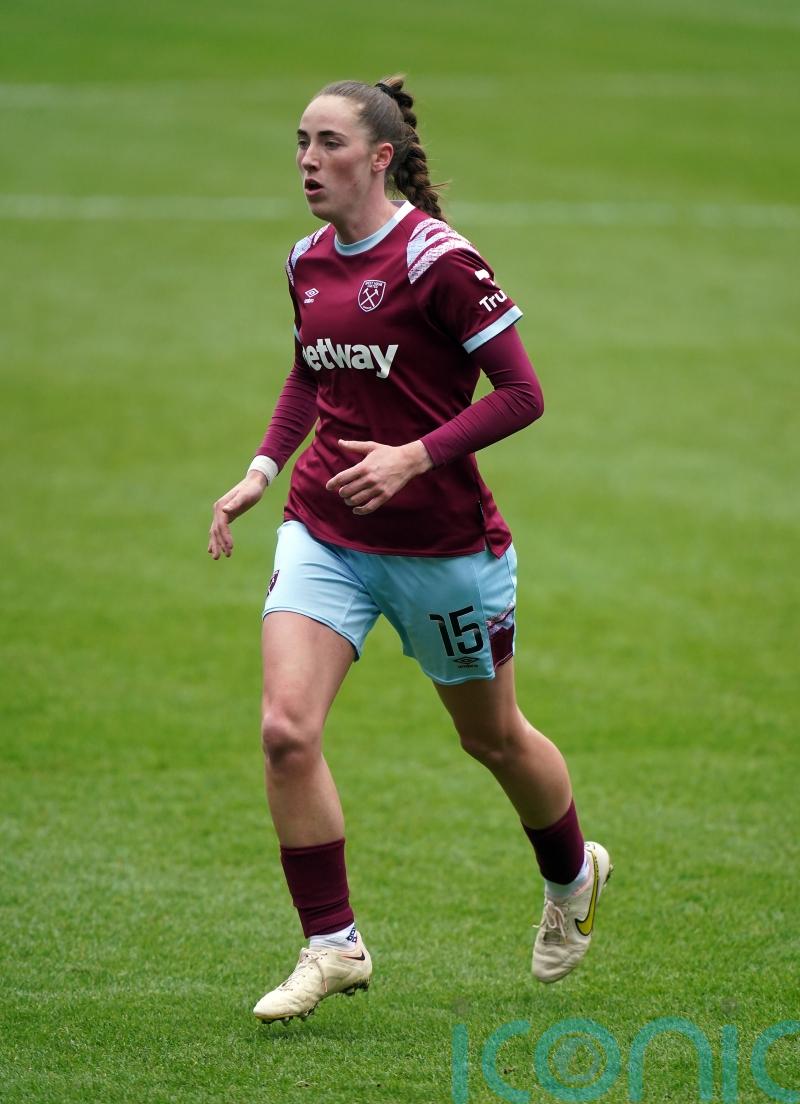 Aston Villa defender Lucy Parker replaces Lotte Wubben-Moy in England squad