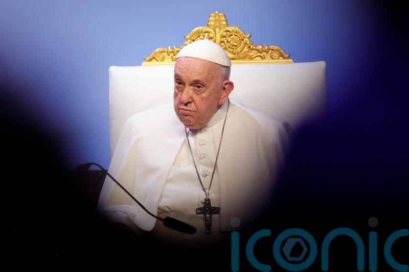 'They look for welcome, for life' -&nbsp;Pope insists Europe does not face migrant emergency