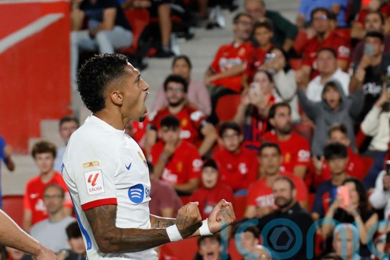 Barcelona battle to draw while Juventus edge out Lecce