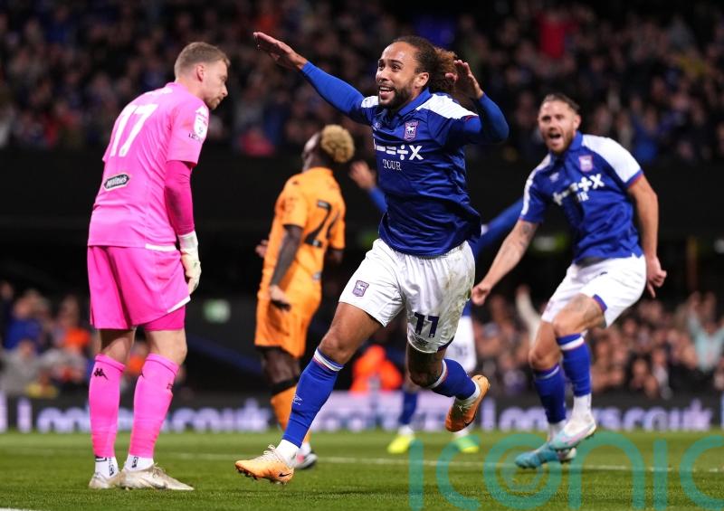 Ipswich move top of Championship with win over Hull