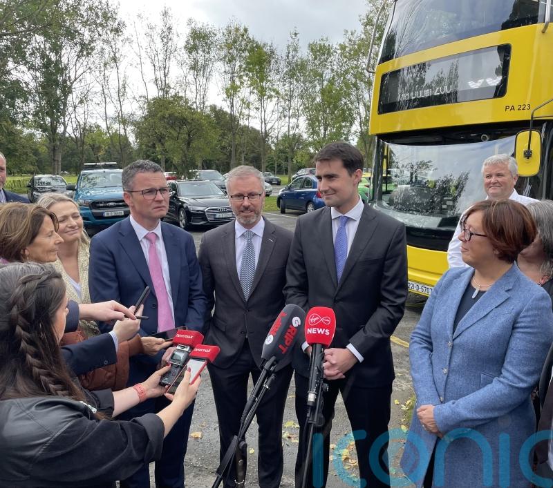 Varadkar and ministers defend government investment in roads amid &lsquo;stark&rsquo; report