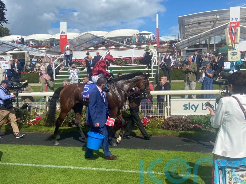 Middle Earth claims Noel Murless spoils at Ascot