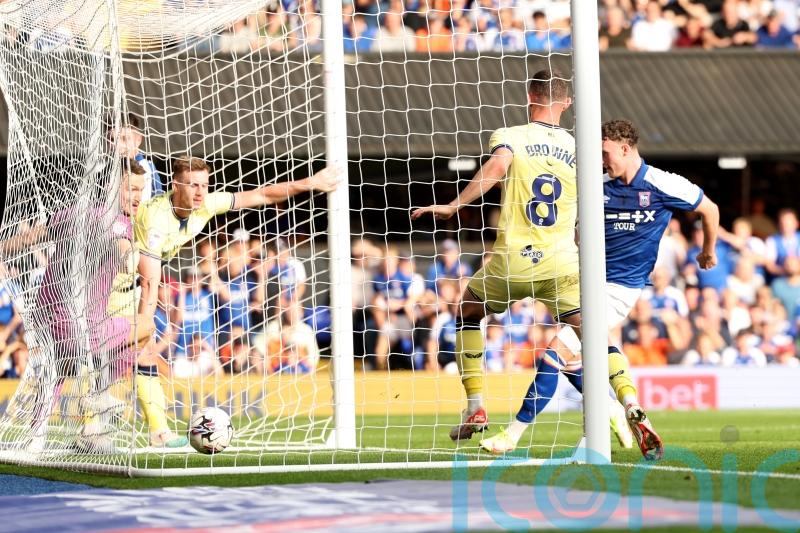 Ipswich keep pace with leaders Leicester after win over high-flying Preston