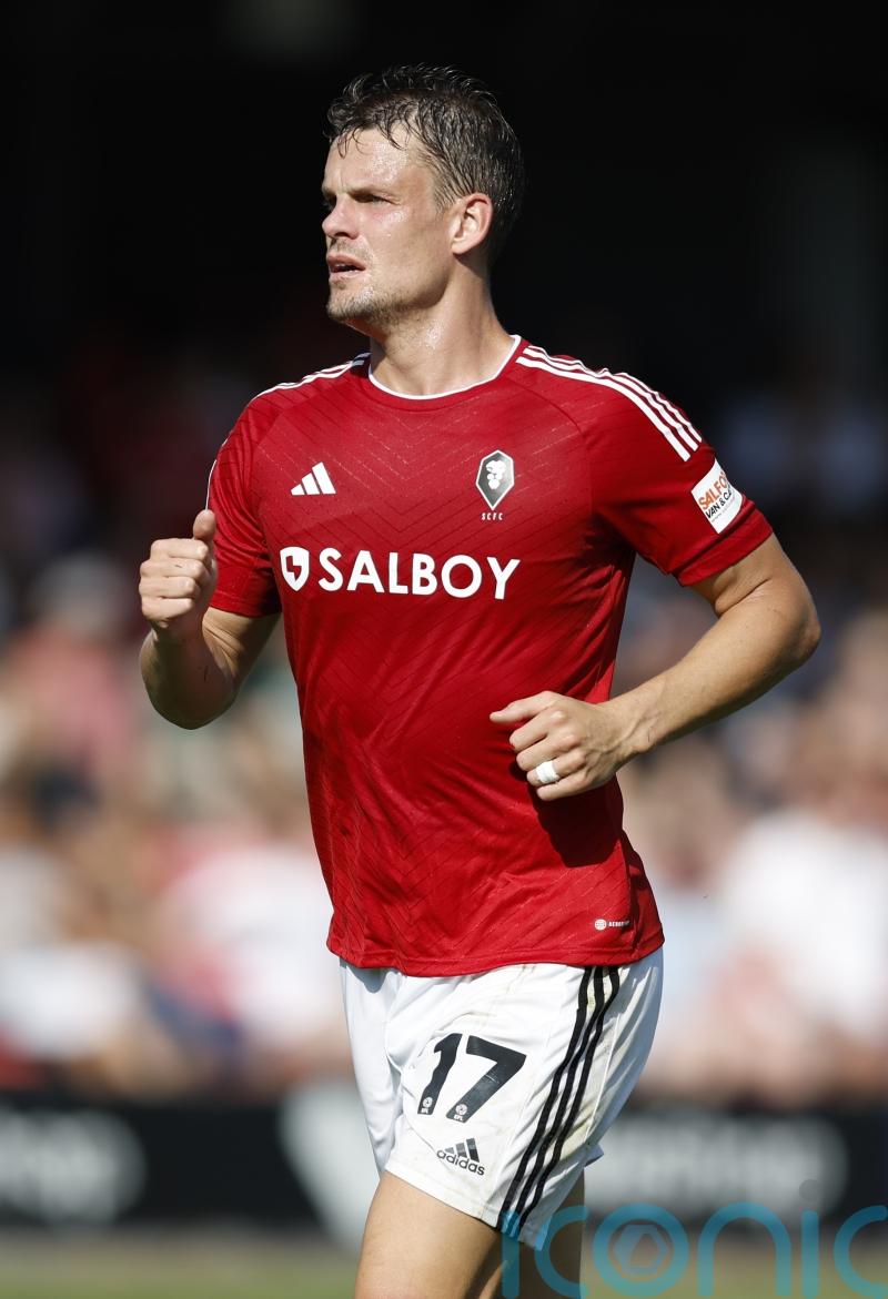 Salford battle back to see off Crewe