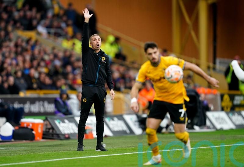 Gary O&rsquo;Neil plays down tension after Unai Emery walks away before handshake