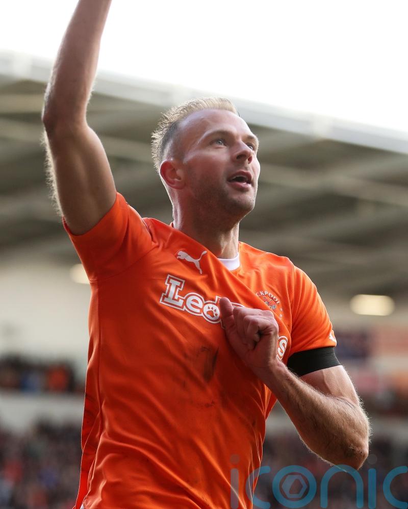 Jordan Rhodes on target again as Blackpool see off Cheltenham