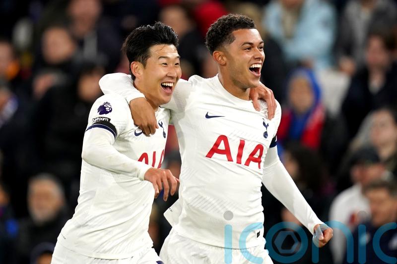 Tottenham extend lead at top of Premier League with victory at Crystal Palace