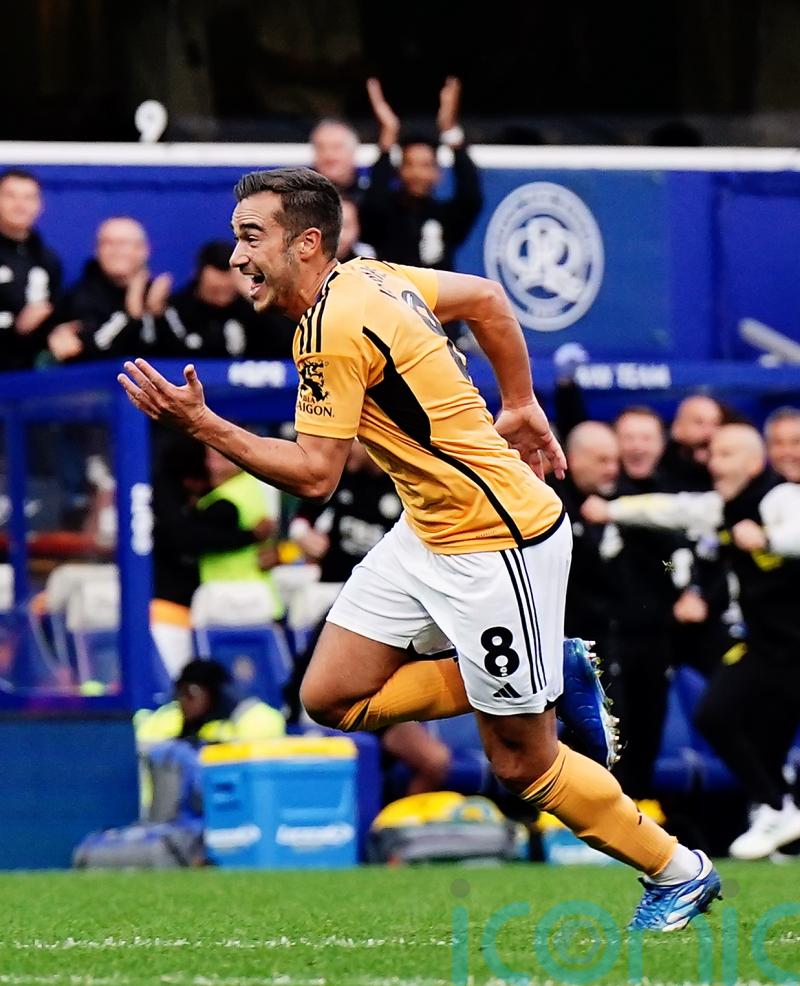 Harry Winks&rsquo; late goal against 10-man QPR sees leaders Leicester march on