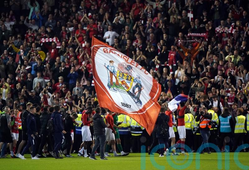 Neill Collins lauds Barnsley&rsquo;s resilience after late draw against Fleetwood