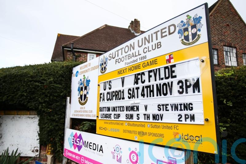 Harry Smith double sees Sutton come from behind to edge past AFC Fylde