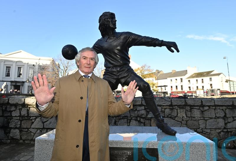 Pat Jennings attends statue unveiling two days after being taken to hospital