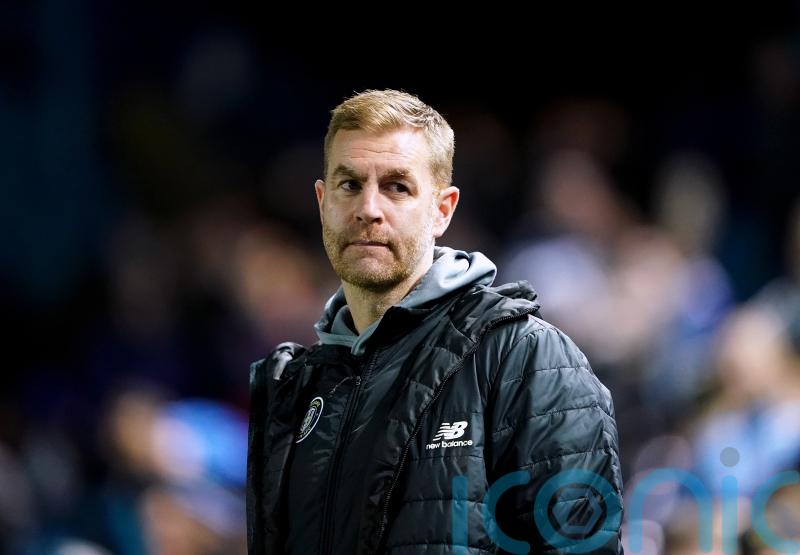 Simon Weaver urges Harrogate to transfer away form to their own backyard