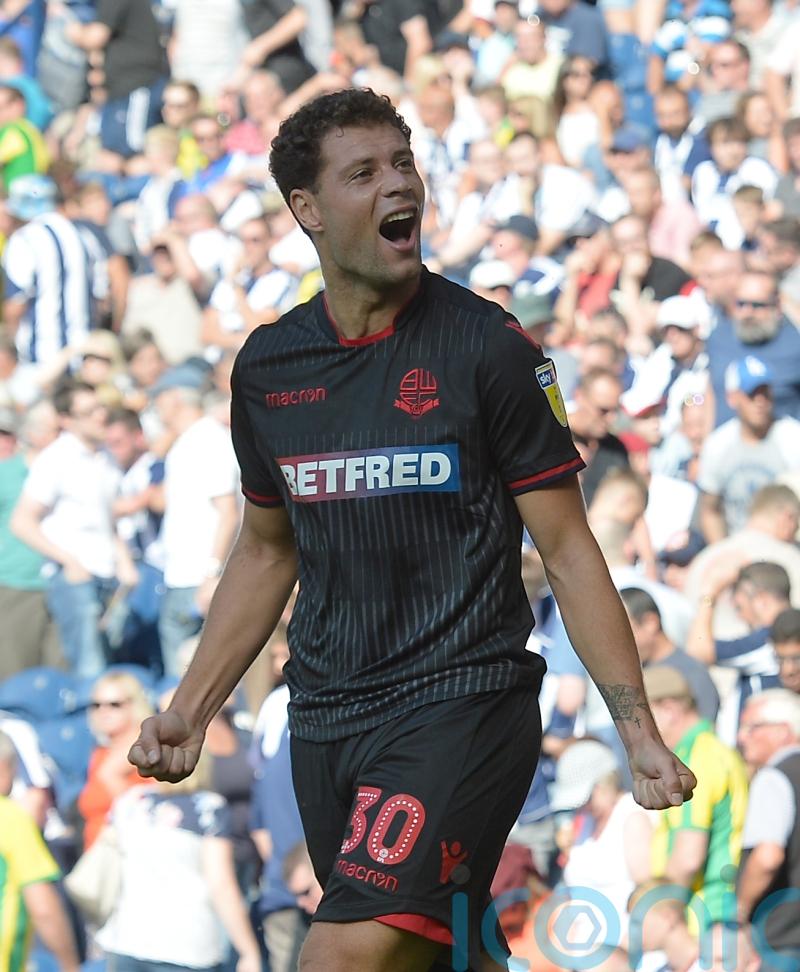 Yanic Wildschut helps 10-man Exeter earn a draw at Stevenage