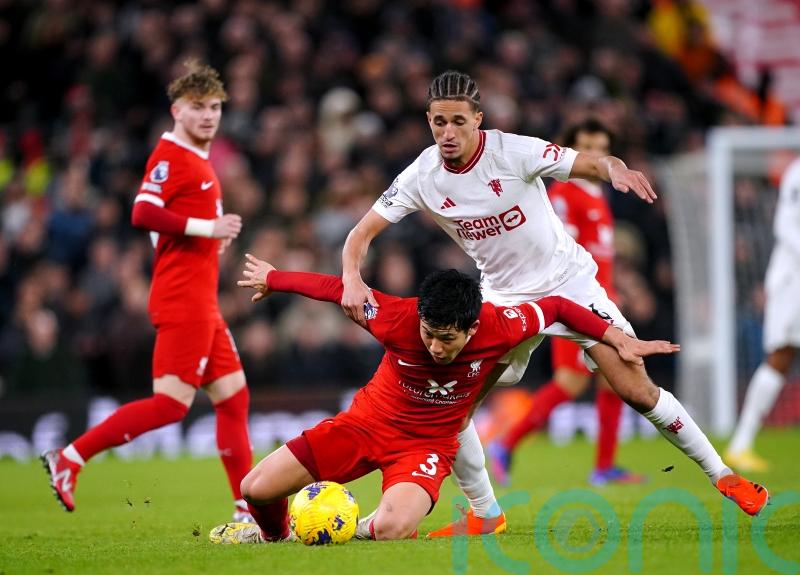 Manchester United battle to goalless draw at Anfield as Liverpool blunted