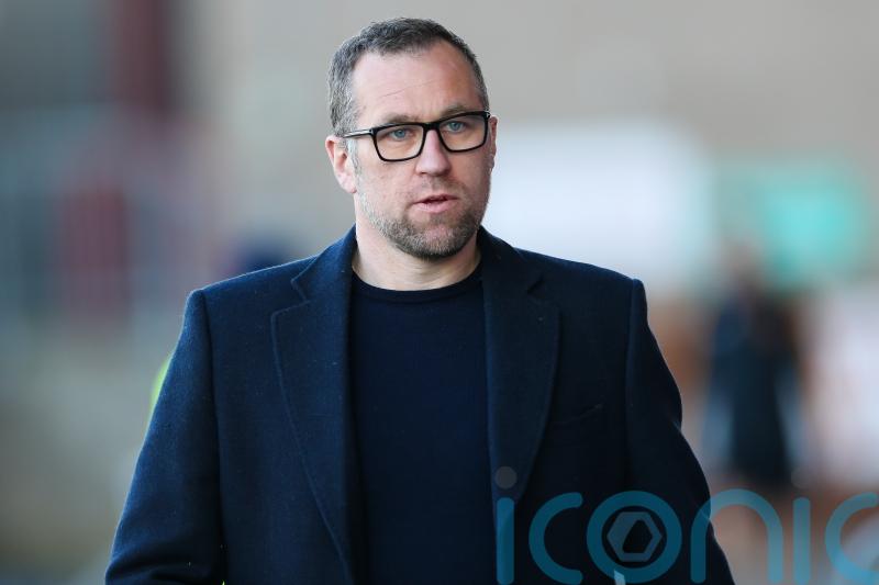 Harrogate hold on to inflict first Grimsby defeat on David Artell