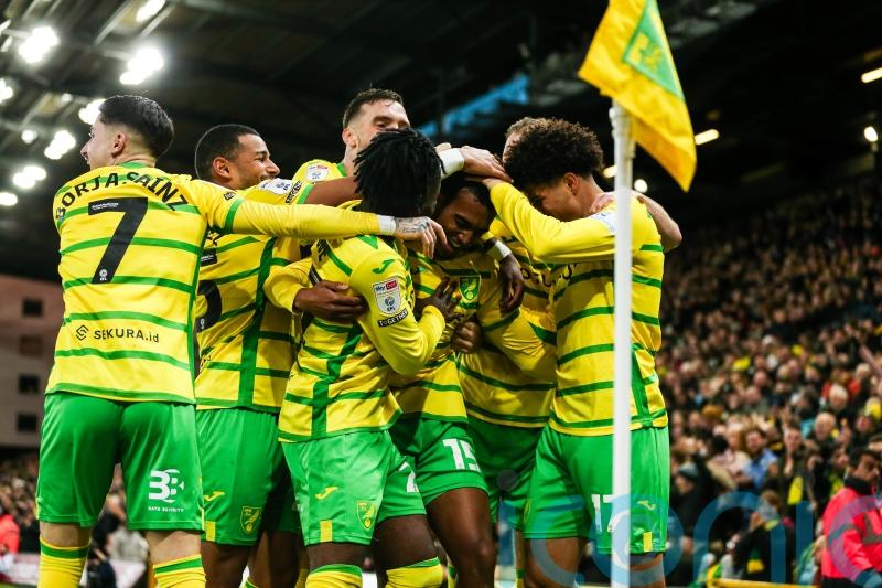Norwich close in on the top six after sweeping aside Huddersfield