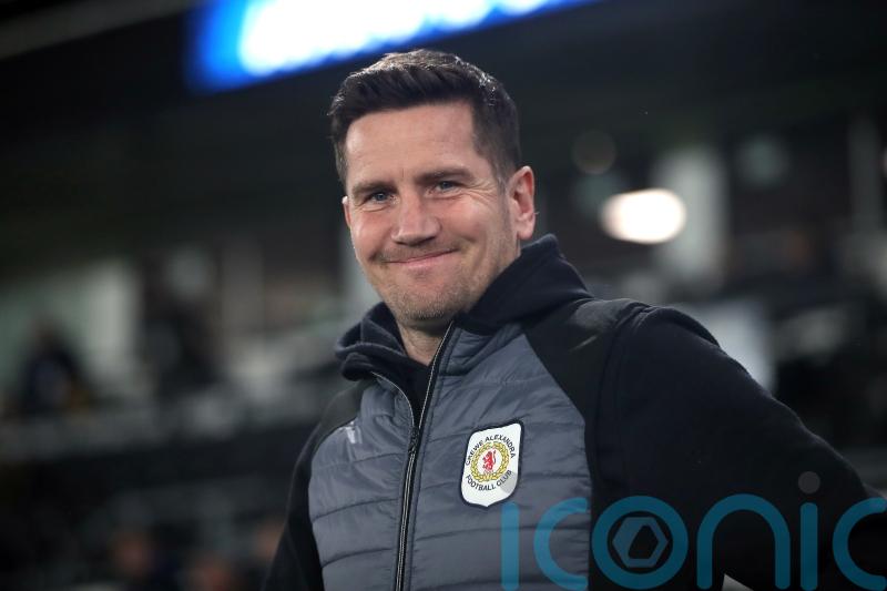 Lee Bell hails Crewe for &lsquo;sticking together&rsquo; in draw with Newport