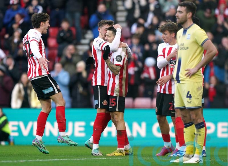 Striker finally on target as Sunderland begin new year with win against Preston