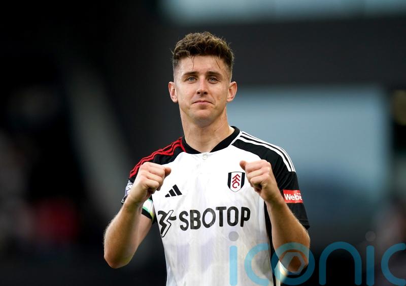Fulham captain Tom Cairney signs new deal to 2025