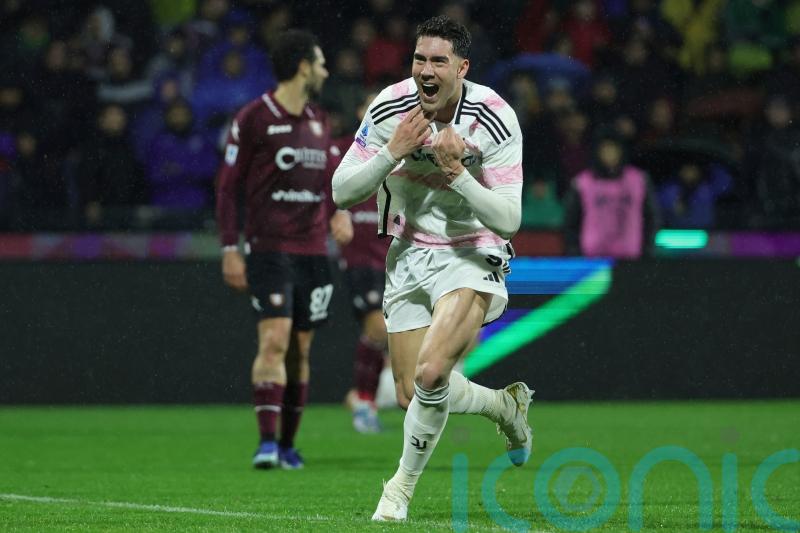 Juventus leave it late to see off 10-man Salernitana