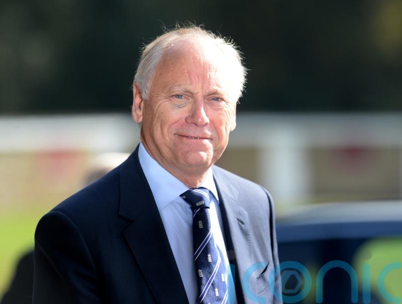 Colin Graves apologises for racism at Yorkshire as he closes in on a return